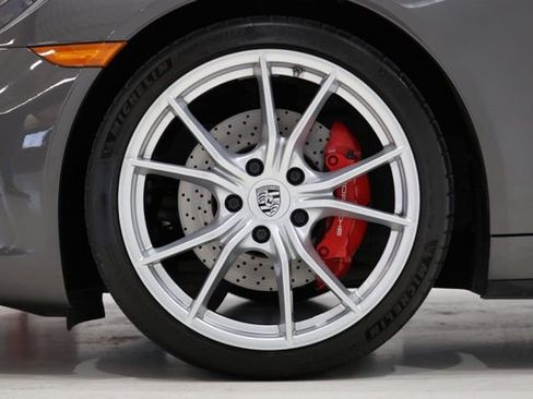 Used 2019 Porsche 911 Carrera 4S image 12