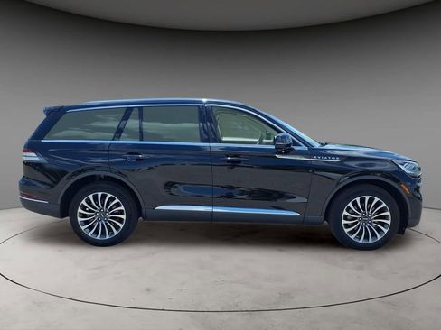 Certified 2023 Lincoln Aviator AWD w/ Premium Package image 10