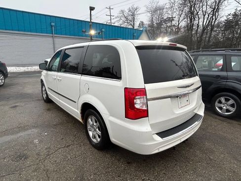 Used 2012 Chrysler Town & Country Touring w/ Entertainment Group #1 image 9