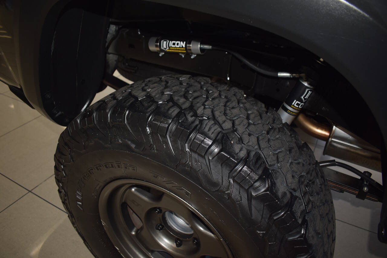 Used 2020 Toyota Tacoma TRD Off-Road AWD/4WD image 13