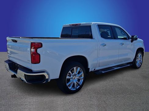 Used 2025 Chevrolet Silverado 1500 LTZ w/ LTZ Premium Package image 4