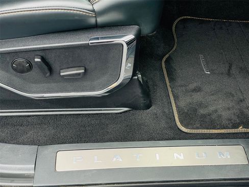 Used 2023 Ford F350 Platinum image 23