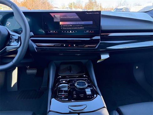 New 2026 BMW 530i xDrive 530i xDrive w/ Premium Package image 11