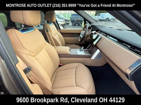 New 2026 Land Rover Range Rover SE image 17