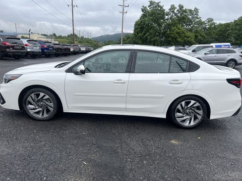 Used 2025 Subaru Legacy Limited AWD/4WD image 7