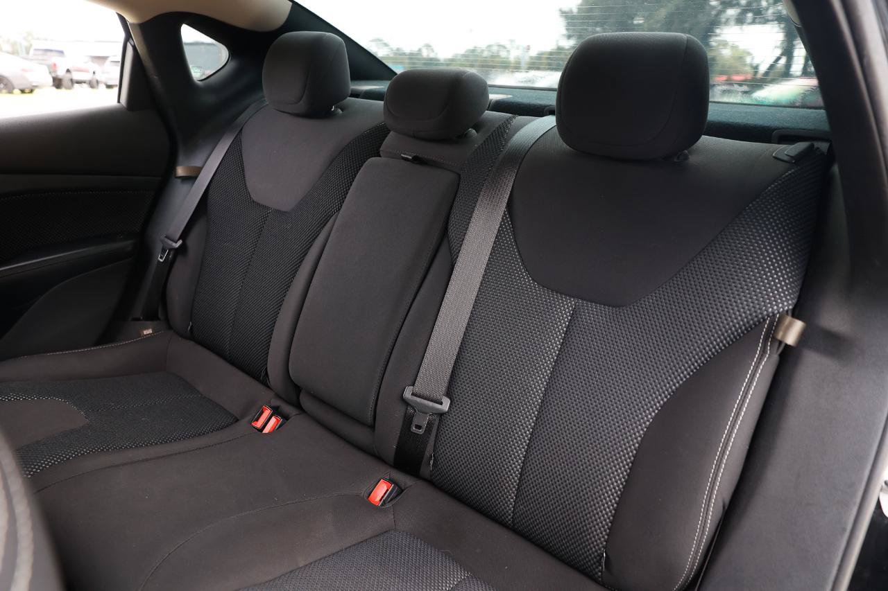 Used 2016 Dodge Dart SXT FWD image 6