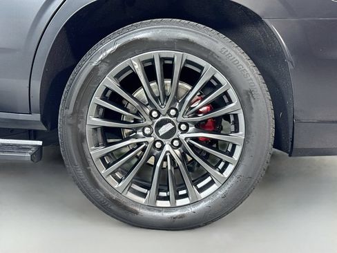 Used 2023 Cadillac Escalade V AWD/4WD image 13