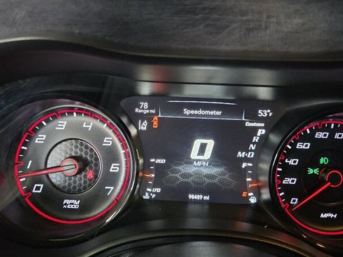 Used 2017 Dodge Charger R/T image 12