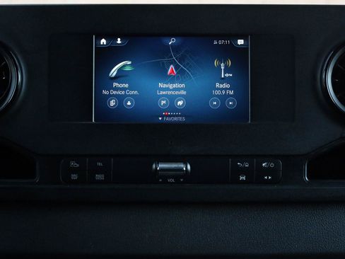 Used 2019 Mercedes-Benz Sprinter 4x4 144 image 33