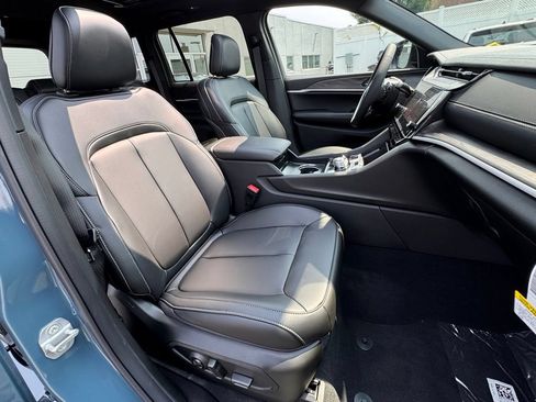 New 2026 Jeep Grand Cherokee Limited w/ Limited Altitude Package AWD/4WD image 19