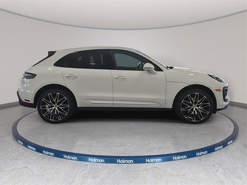 Used 2022 Porsche Macan image 5