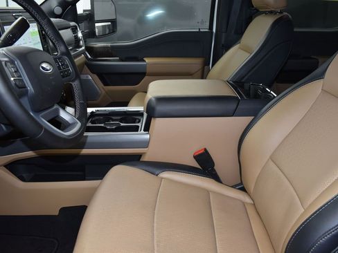Used 2025 Ford F250 Lariat w/ Lariat Ultimate Package image 13