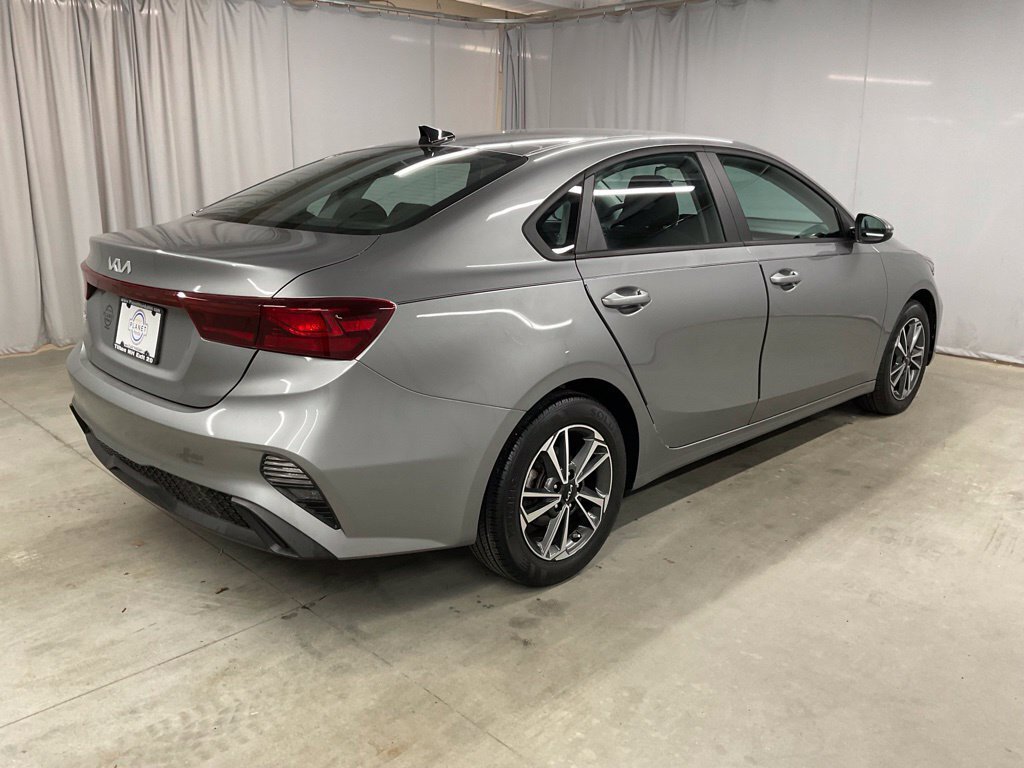 Used 2023 Kia Forte LXS w/ LXS Technology Package FWD image 12