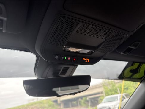 Used 2025 Chevrolet Equinox ACTIV w/ Safety and Technology Package AWD/4WD image 31