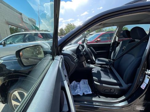 Used 2018 Subaru Forester 2.5i Premium w/ All-Weather Package AWD/4WD image 19