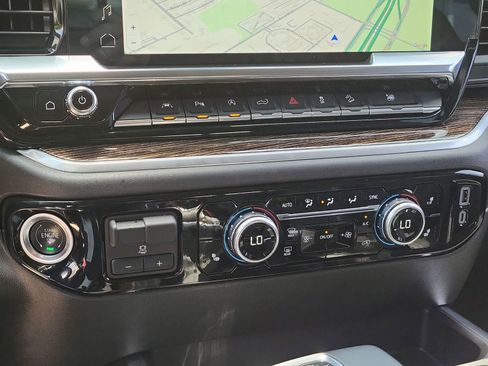 Certified 2025 GMC Sierra 1500 Elevation w/ Elevation Premium Package AWD/4WD image 35