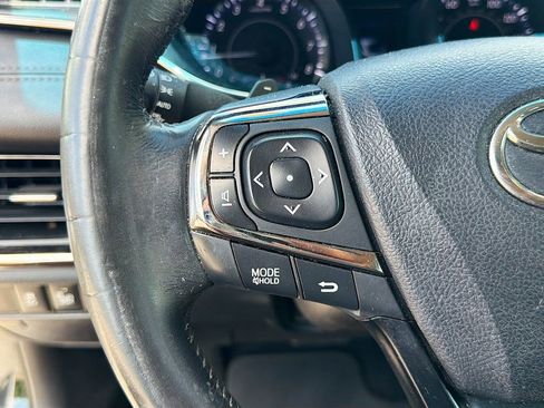 Used 2016 Toyota Avalon Touring FWD image 37