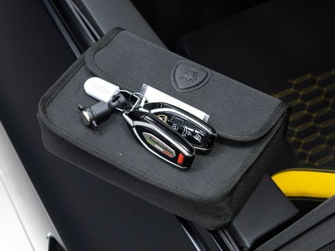 Used 2022 Lamborghini Urus image 86