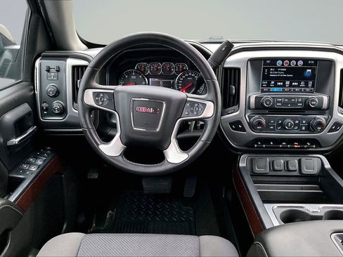 Used 2018 GMC Sierra 1500 SLE w/ SLE Value Package AWD/4WD image 6