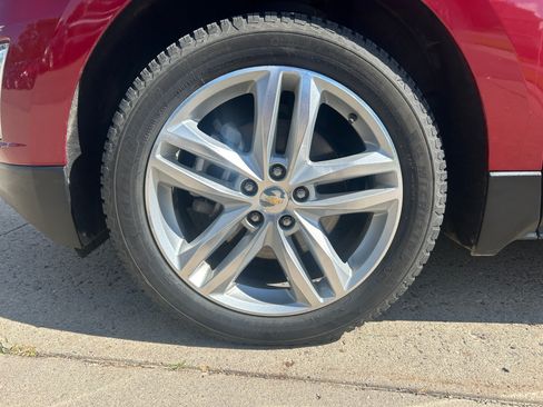 Used 2019 Chevrolet Equinox Premier AWD/4WD image 10