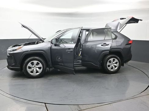 Used 2023 Toyota RAV4 LE AWD/4WD image 42