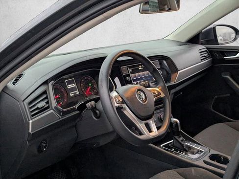 Used 2019 Volkswagen Jetta S w/ Driver Assistance Package image 9