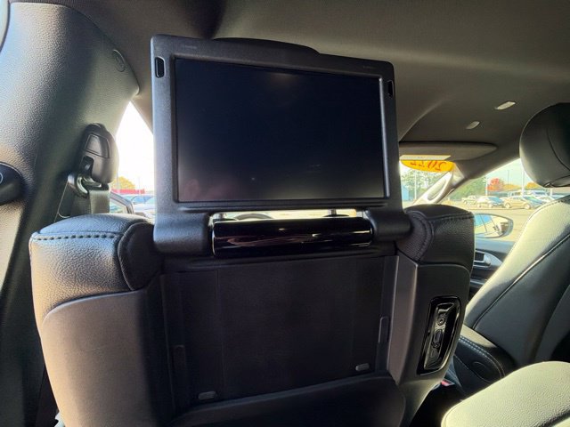 Used 2022 Chrysler Pacifica Touring-L w/ Uconnect Theater Family Group FWD image 14