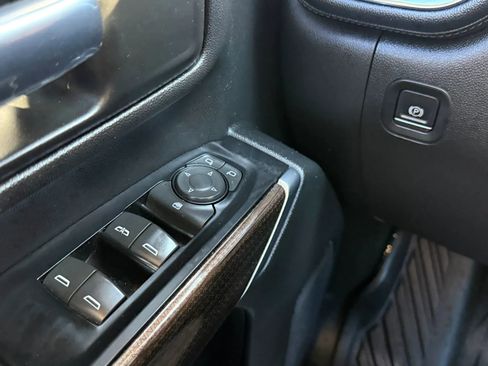 Used 2020 Chevrolet Silverado 2500 LT w/ Convenience Package image 29