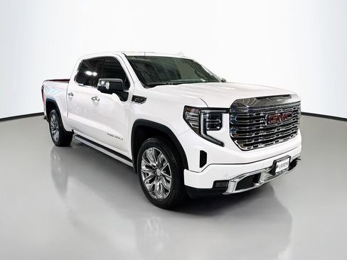 Used 2023 GMC Sierra 1500 Denali w/ Denali Reserve Package AWD/4WD image 3