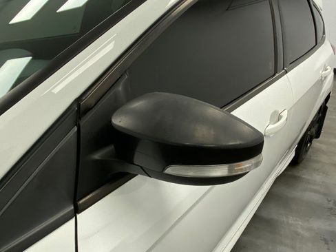 Used 2016 Ford Focus ST FWD image 12