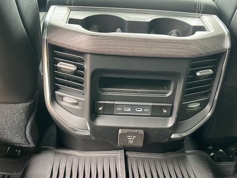 New 2026 RAM 3500 Laramie AWD/4WD image 20