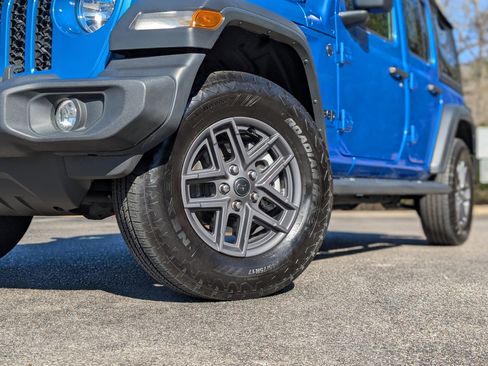 Used 2024 Jeep Wrangler Sport S image 35