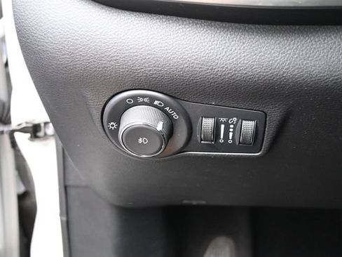 Used 2024 Jeep Compass Latitude AWD/4WD image 16