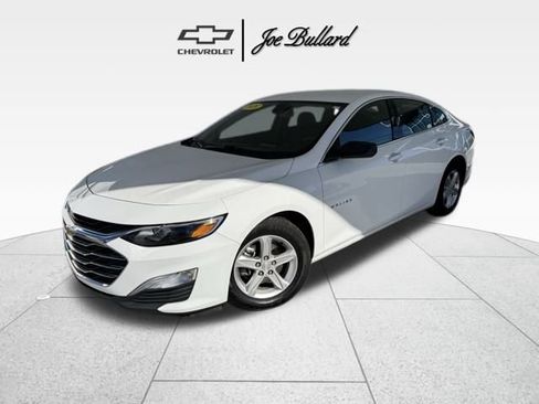 Used 2020 Chevrolet Malibu LS image 1