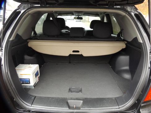Used 2009 Kia Sorento LX AWD/4WD image 4