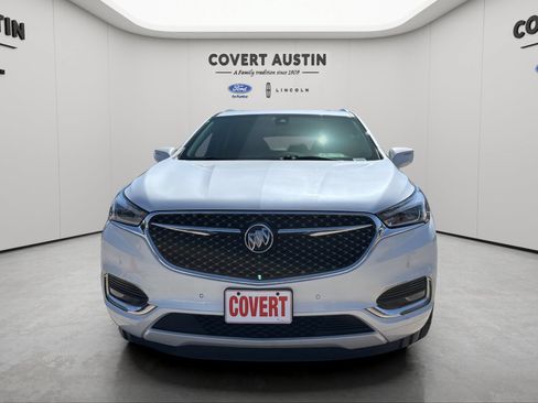 Used 2020 Buick Enclave Avenir w/ Avenir Technology Package FWD image 4