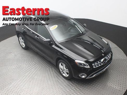 Used 2019 Mercedes-Benz GLA 250 4MATIC w/ Premium Package image 3