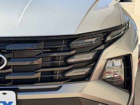 New 2026 Hyundai Tucson SE image 8