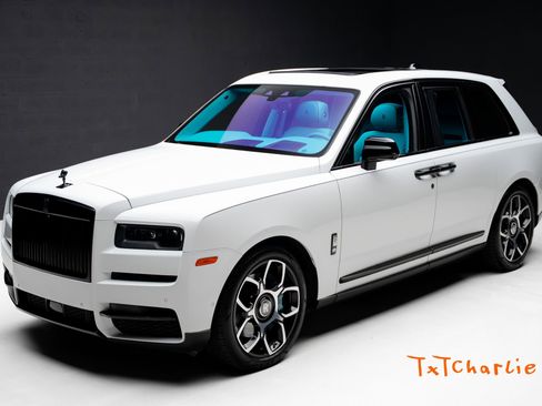 Used 2019 Rolls-Royce Cullinan AWD/4WD image 1