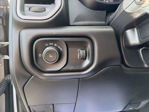 Used 2024 RAM 3500 Tradesman w/ Chrome Appearance Group image 12