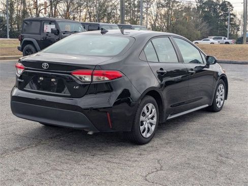 Used 2023 Toyota Corolla LE image 7