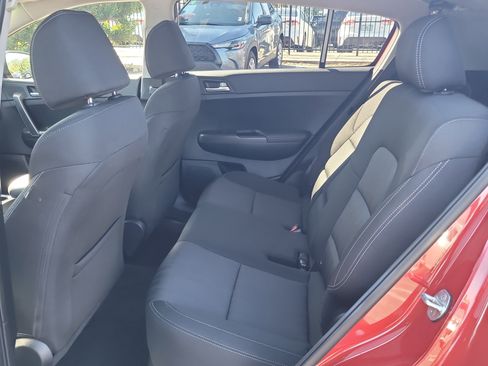 Used 2022 Kia Sportage LX image 14