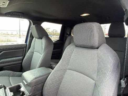 Certified 2025 Toyota Tacoma SR5 image 21