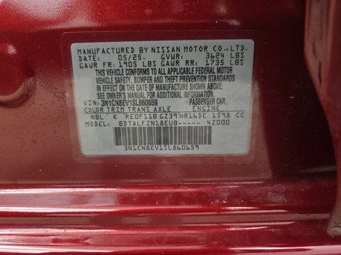 Used 2025 Nissan Versa SV w/ Trunk Package FWD image 29