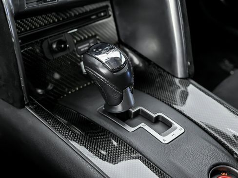 Used 2011 Nissan GT-R Premium image 37