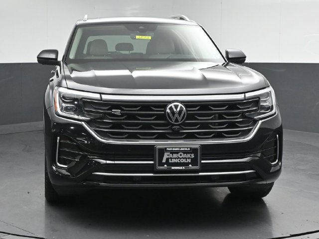 Used 2024 Volkswagen Atlas SEL Premium R-Line AWD/4WD image 2