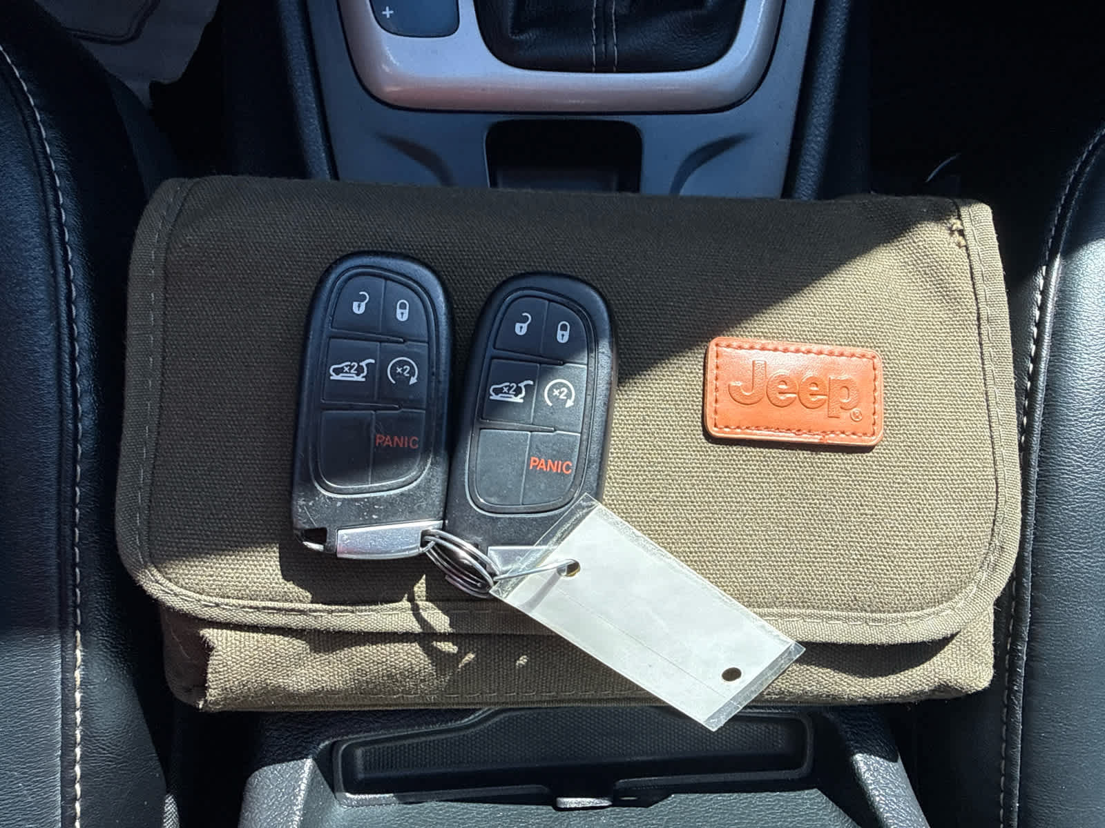 Used 2014 Jeep Cherokee Limited w/ Technology Group AWD/4WD image 27