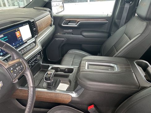 Certified 2022 Chevrolet Silverado 1500 High Country w/ High Country Premium Package image 9