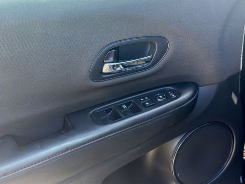 Used 2022 Honda HR-V LX image 16