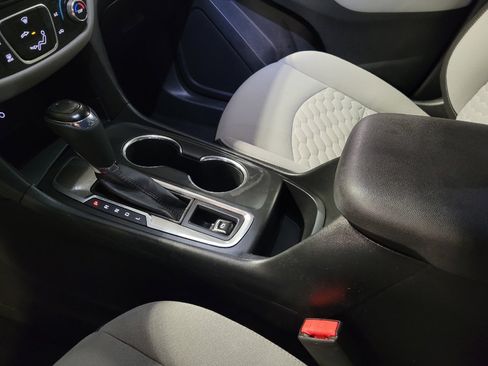 Used 2020 Chevrolet Equinox LT FWD image 26